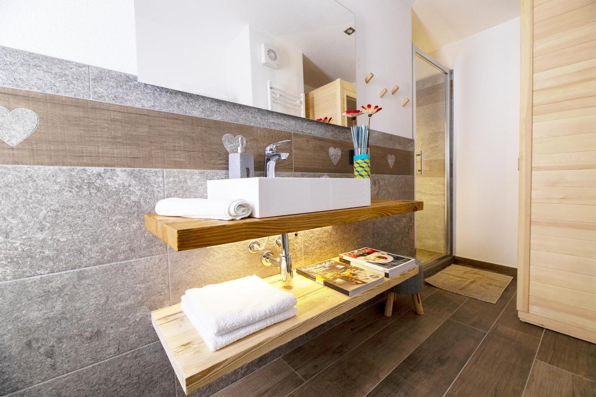 Fenat Aparthotel Introd Kültér fotó